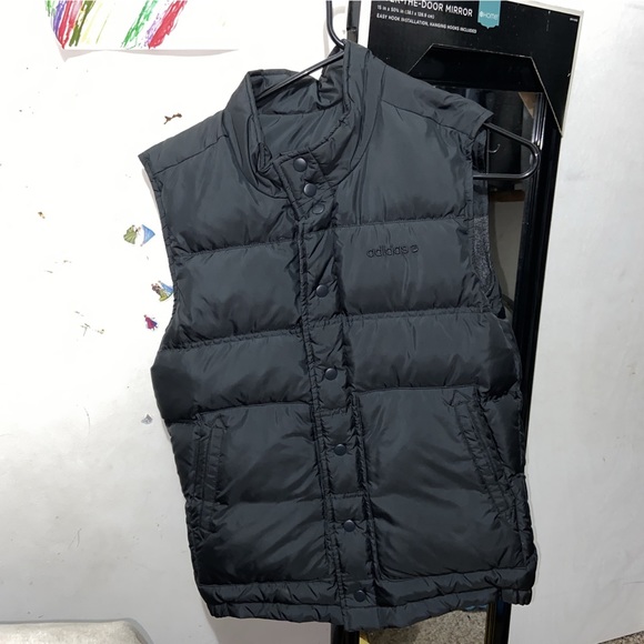 Adidas vest - Picture 1 of 4